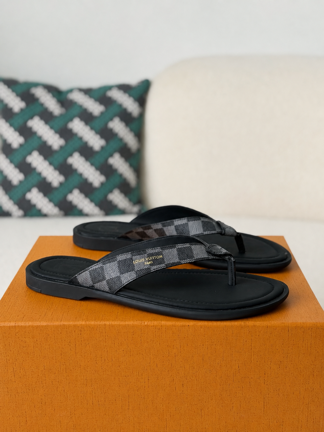 LV Sunset Thong Black