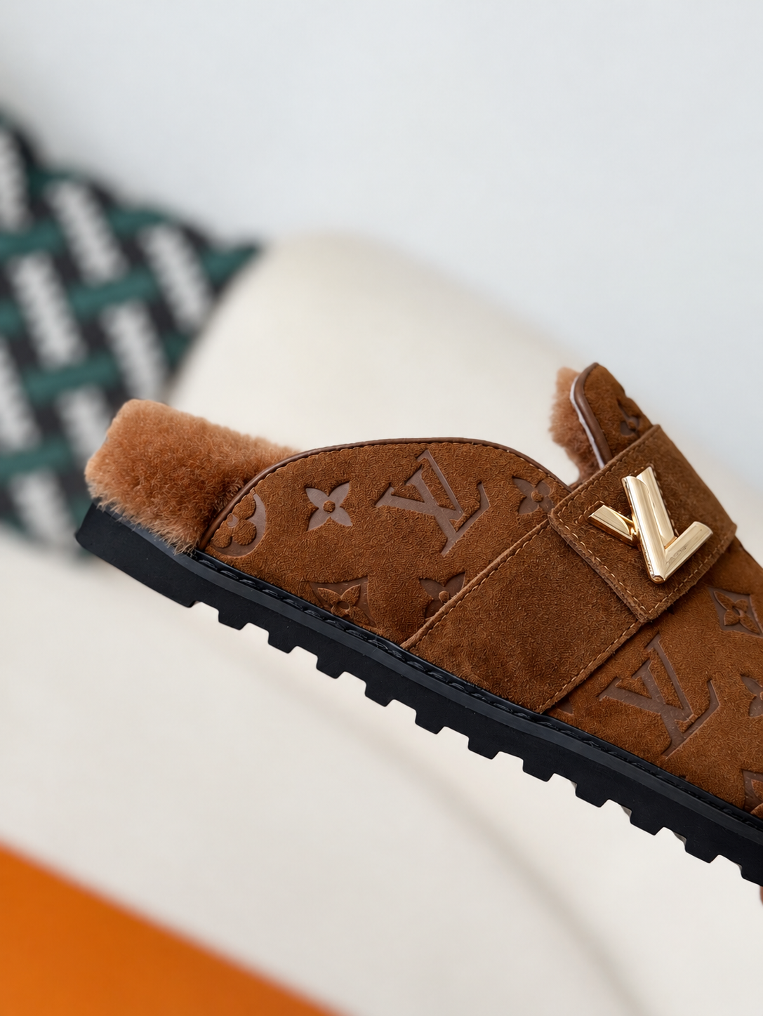 LV Cosy Flat Dark Brown