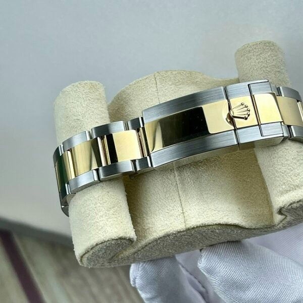 Rolex Cosmograph Daytona Champagne Dial