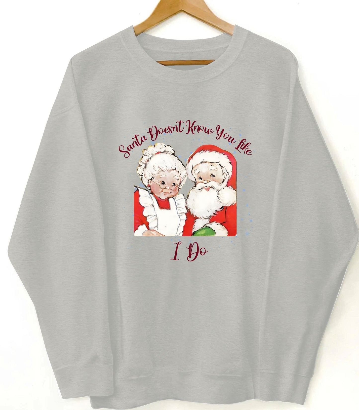 Custom Christmas Sweatshirt – Personalized Santa & Mrs. Claus Graphic Pullover, Funny Holiday Gift with Custom Text Option, Cozy Unisex Crewneck for Couples, Family & Friends