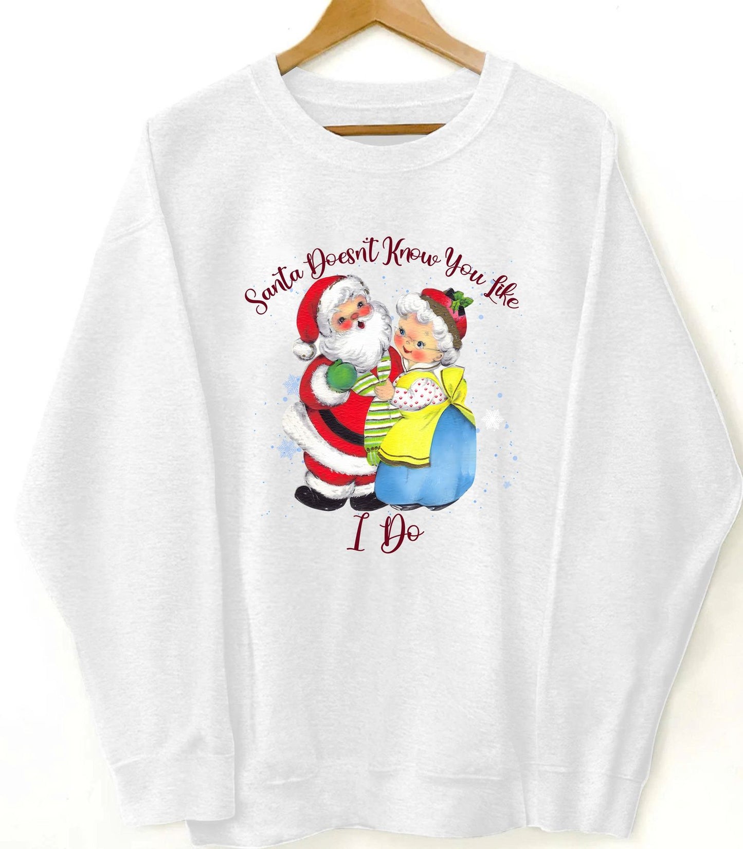 Custom Christmas Sweatshirt – Personalized Santa & Mrs. Claus Graphic Pullover, Funny Holiday Gift with Custom Text Option, Cozy Unisex Crewneck for Couples, Family & Friends