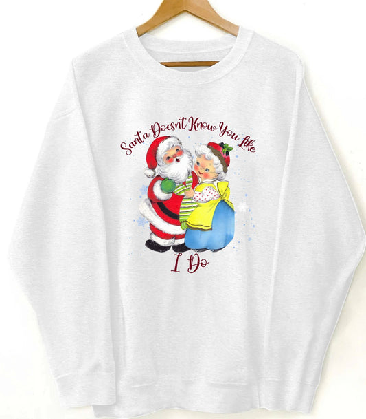 Custom Christmas Sweatshirt – Personalized Santa & Mrs. Claus Graphic Pullover, Funny Holiday Gift with Custom Text Option, Cozy Unisex Crewneck for Couples, Family & Friends