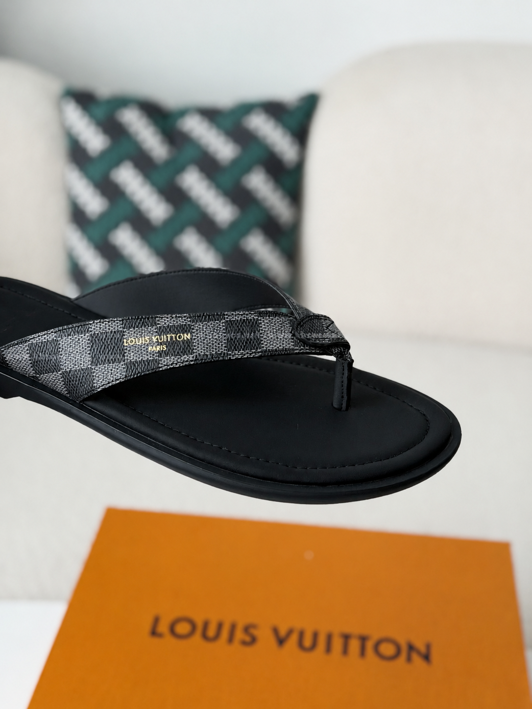 LV Sunset Thong Black