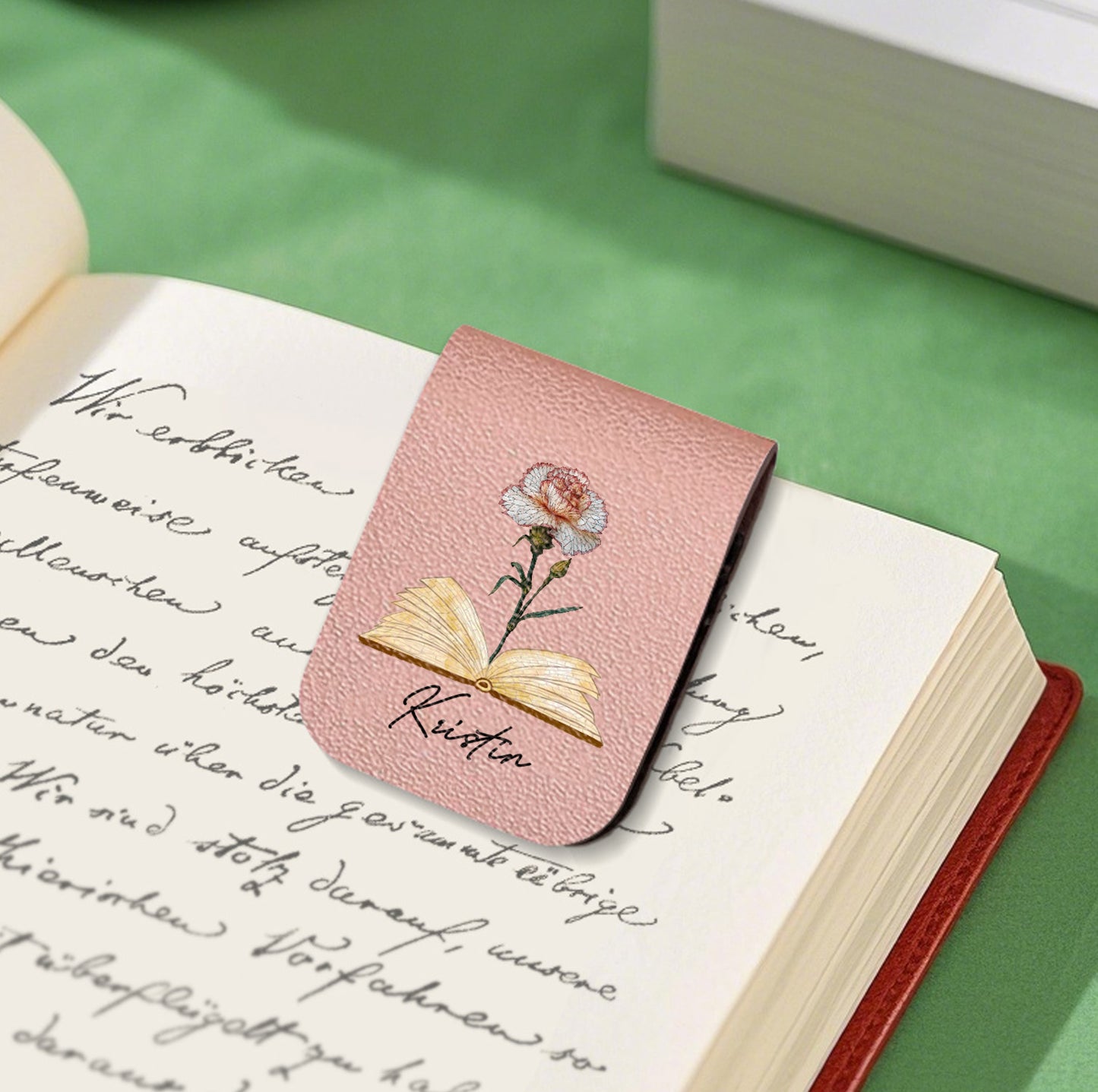 Leather Magnetic Bookmark – Personalized Custom Name & Flower Design for Book Lovers, Teachers, and Readers
