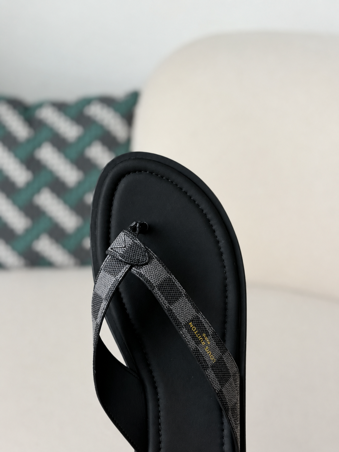LV Sunset Thong Black