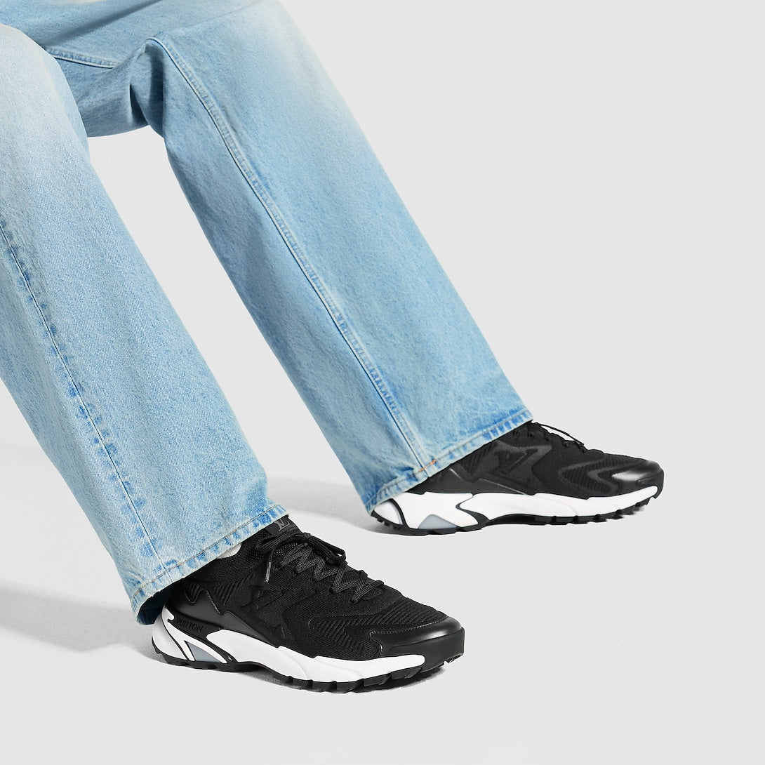 LV Tatic Knit Sneaker Black / White