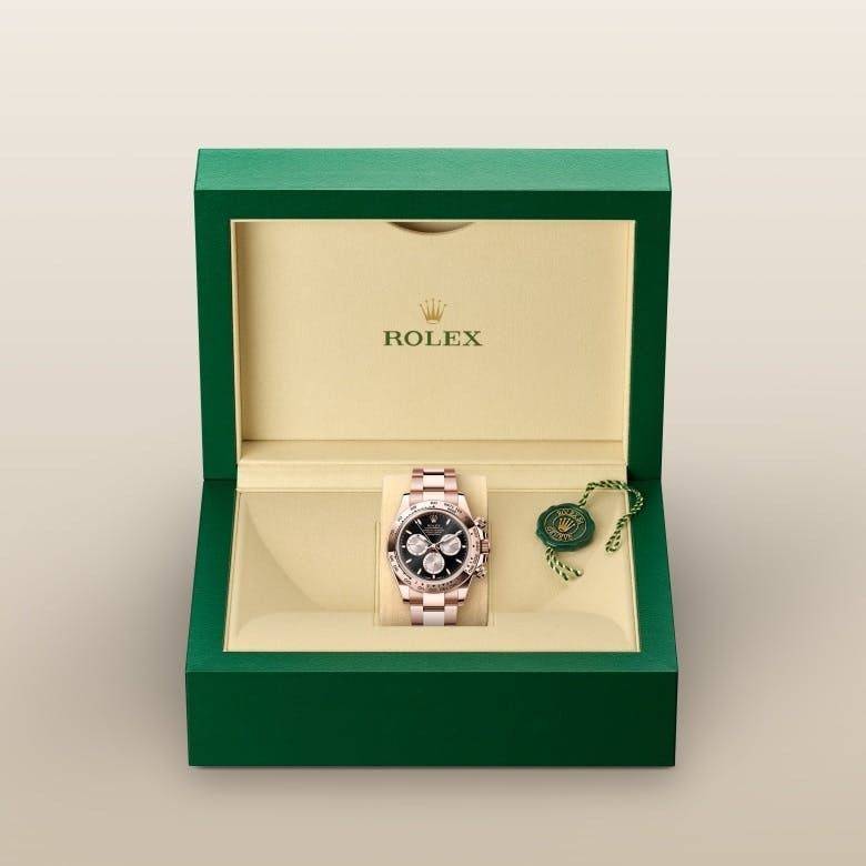 A- Rolex Cosmograph Daytona Oyster, 40 mm, Everose gold