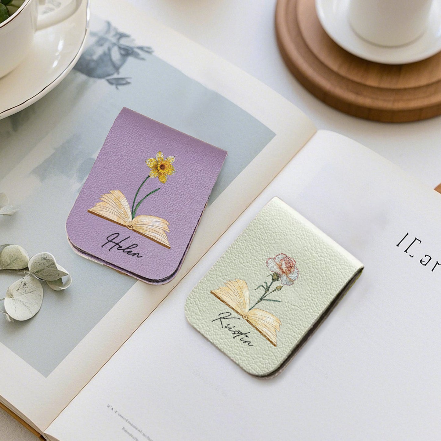 Leather Magnetic Bookmark – Personalized Custom Name & Flower Design for Book Lovers, Teachers, and Readers