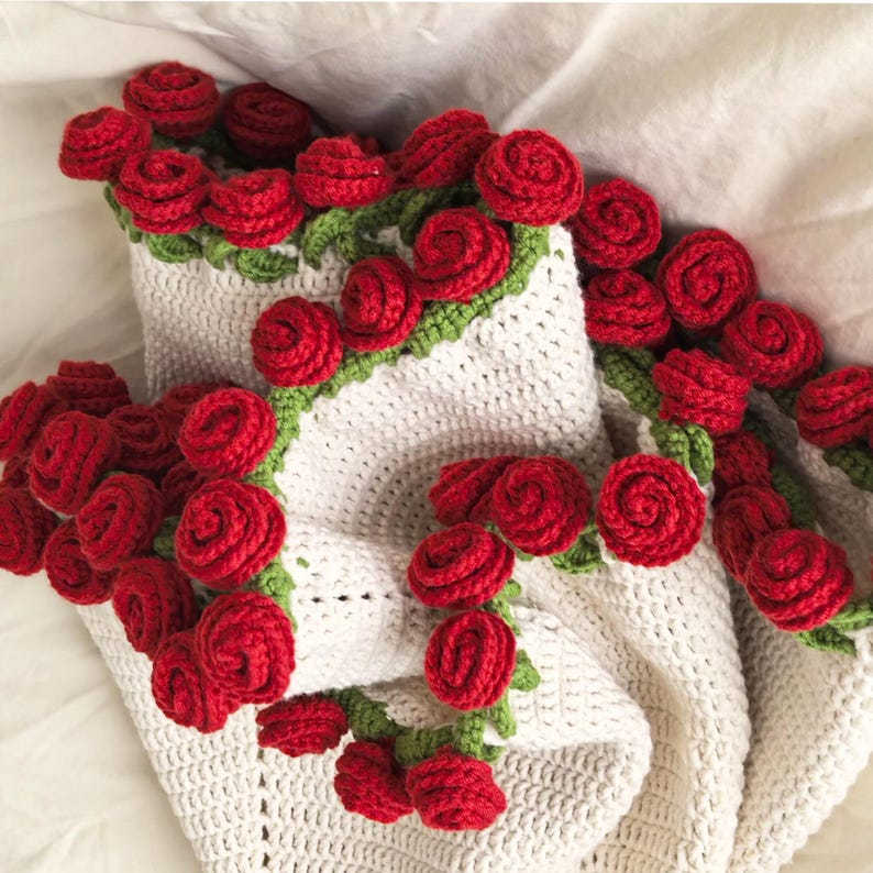 Handmade Crochet Sunflower Blanket – Cozy Beige Throw with Bright Yellow Floral Edging, Unique Home & Gift Idea
