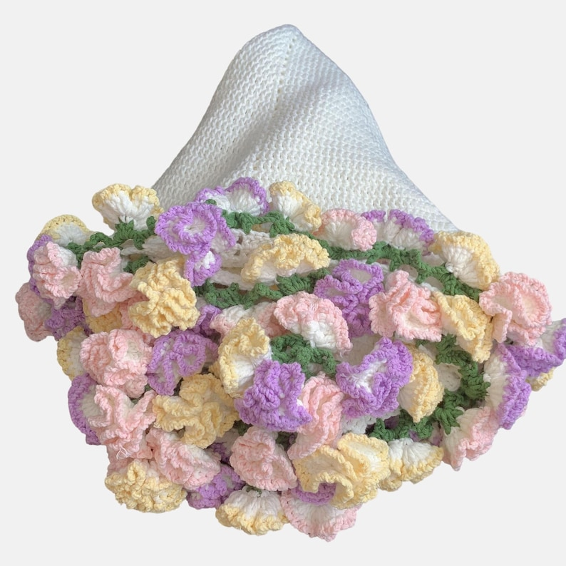 Handmade Crochet Sunflower Blanket – Cozy Beige Throw with Bright Yellow Floral Edging, Unique Home & Gift Idea