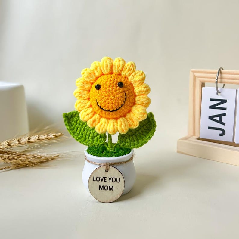 Positive Quote Crochet Flower Arrangement – Handmade Gift for Mother’s Day, Christmas, or Special Occasions
