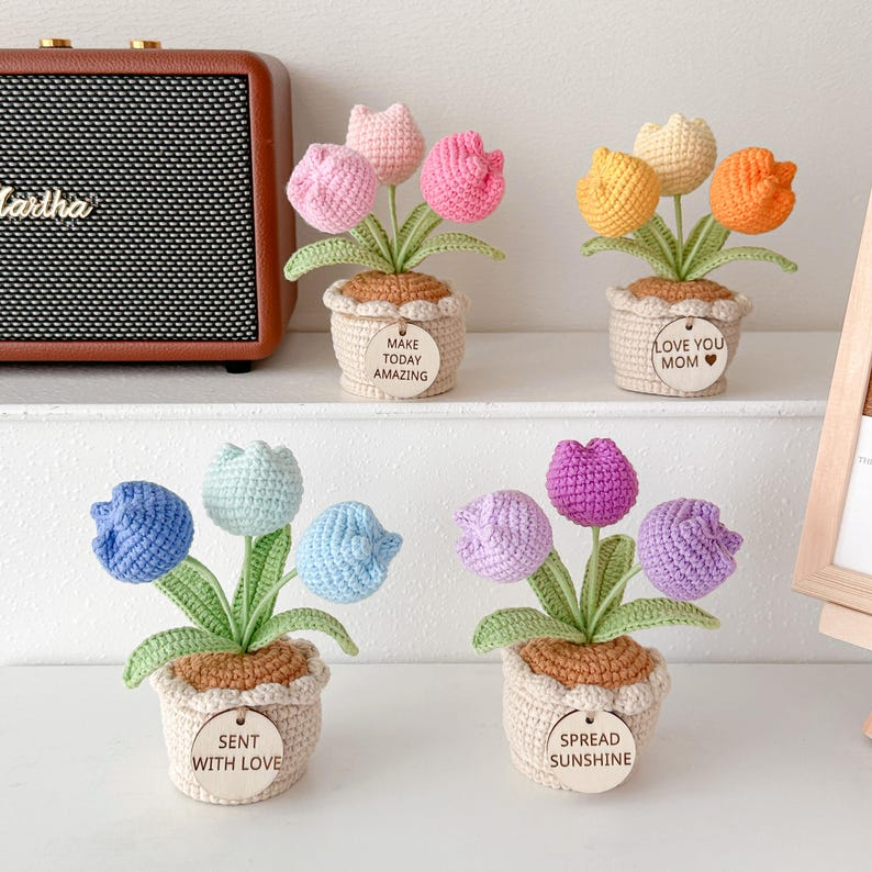Positive Quote Crochet Flower Arrangement – Handmade Gift for Mother’s Day, Christmas, or Special Occasions